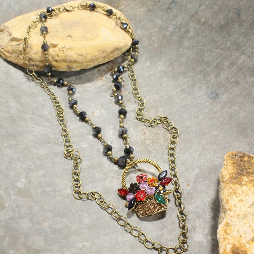Collar de capas con dije Flower Pickin'