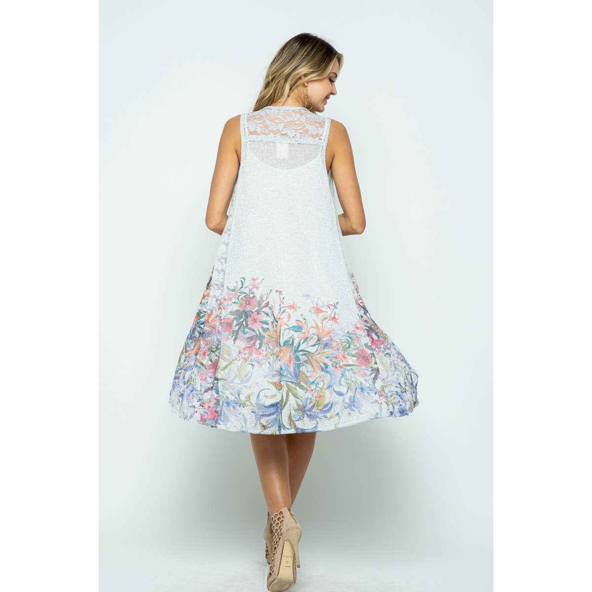 Chaleco fluido de encaje vintage y flores