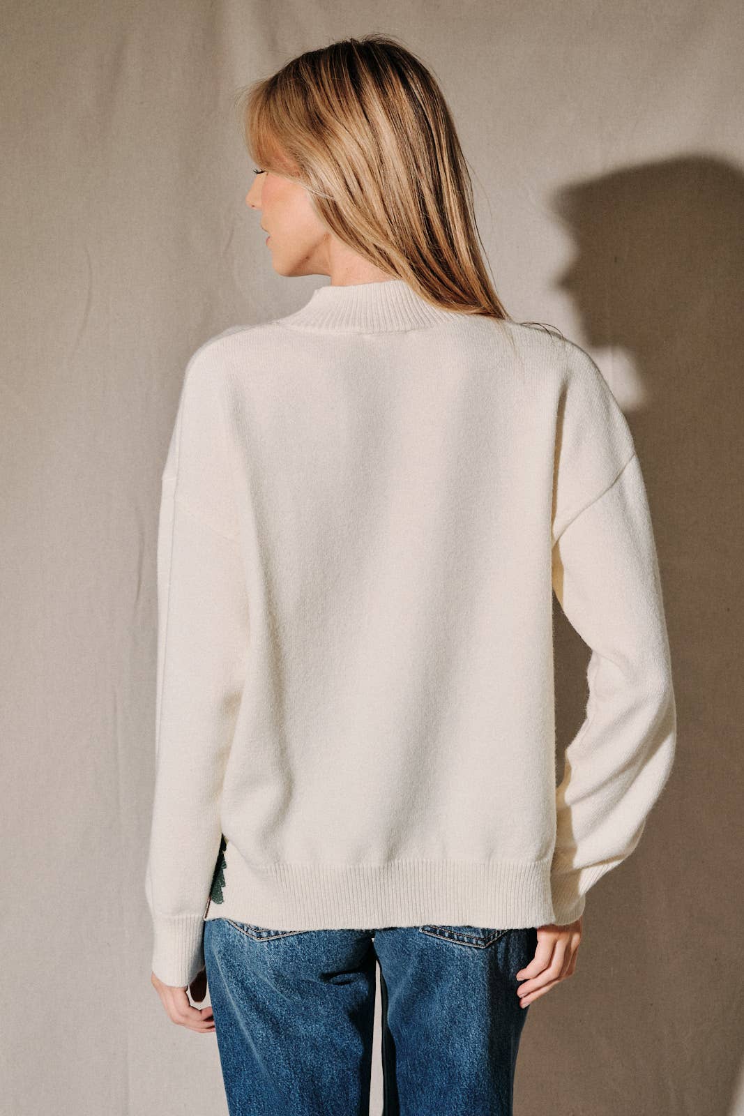 Après-Ski Bear Graphic Mock Neck Sweater