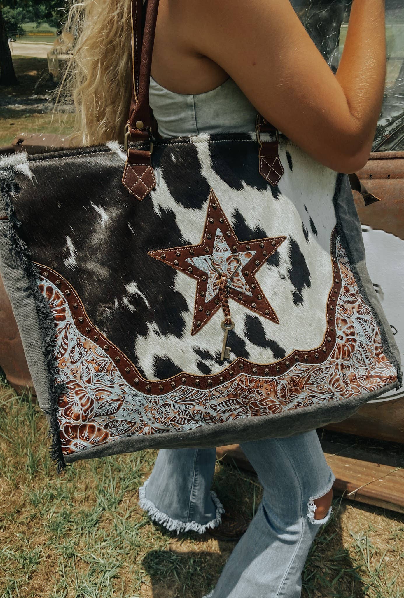 Star Western Cowhide Travel, Overnight Myra Weekender Bag