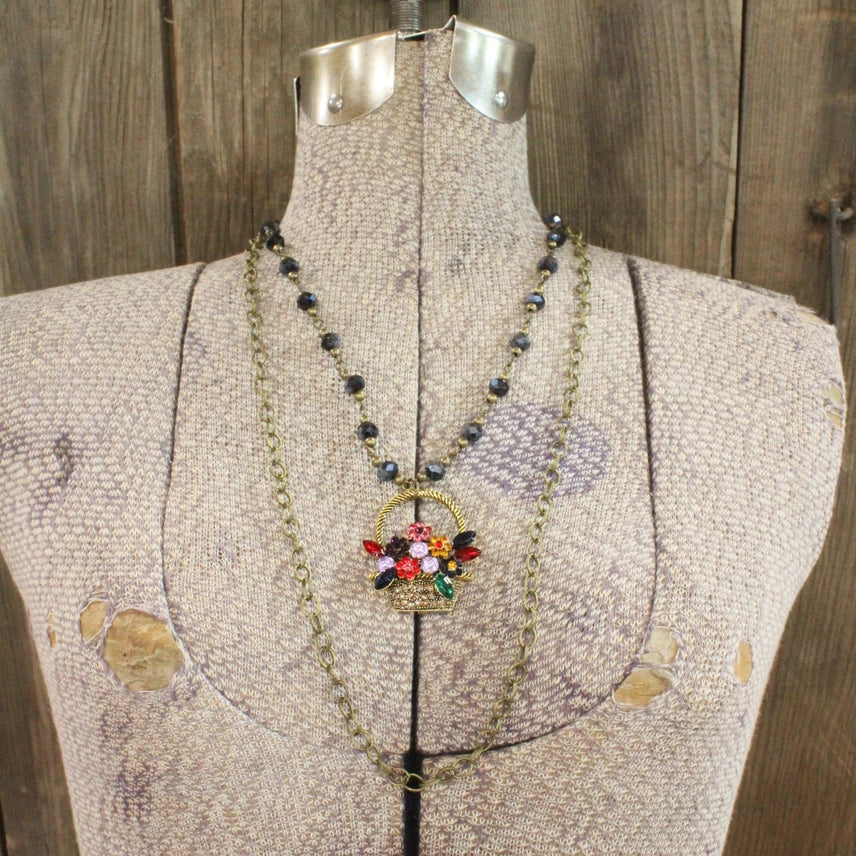Collar de capas con dije Flower Pickin'