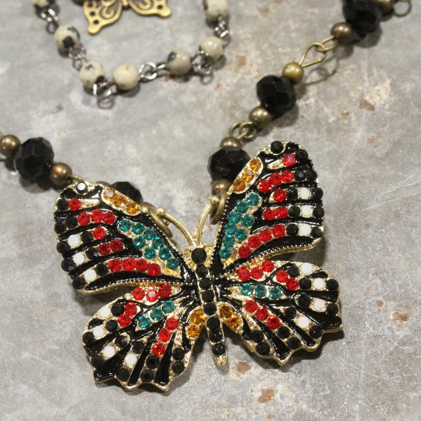 Collar en capas de mariposa negra Spread Your Wings
