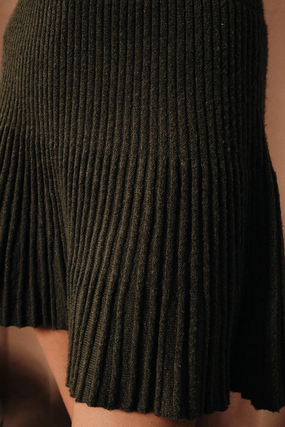 Chloe High-Waist Ribbed Flounce Skirt-Olive